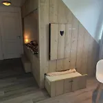 Bed & Breakfast De Kaagse Boer 4*