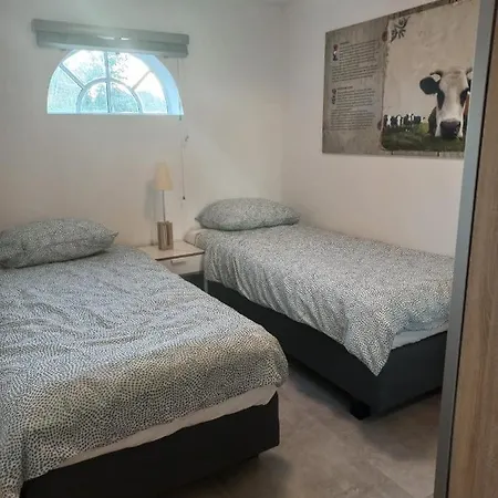 De Kaagse Boer Bed & Breakfast Kaag