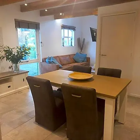 De Kaagse Boer Bed & Breakfast 4*