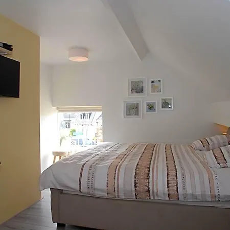 De Kaagse Boer Bed & Breakfast Kaag