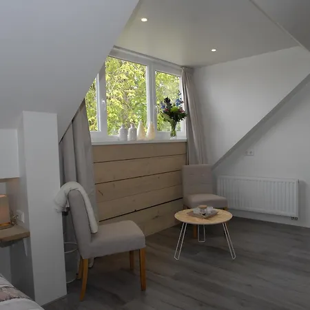 De Kaagse Boer Nocleg ze śniadaniem 4*