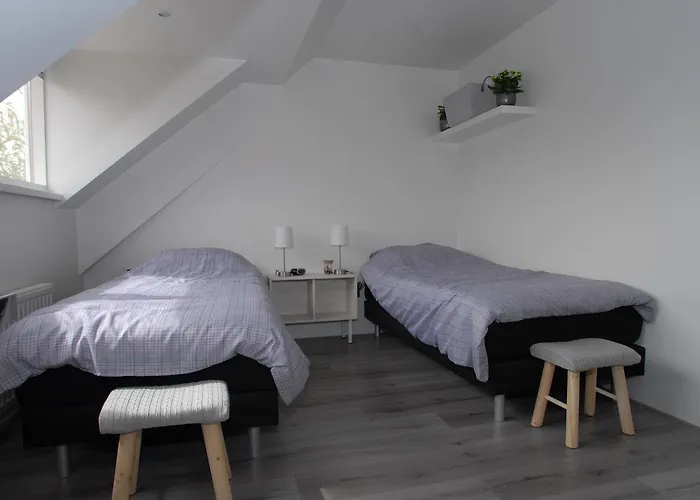 Bed & Breakfast De Kaagse Boer 4*