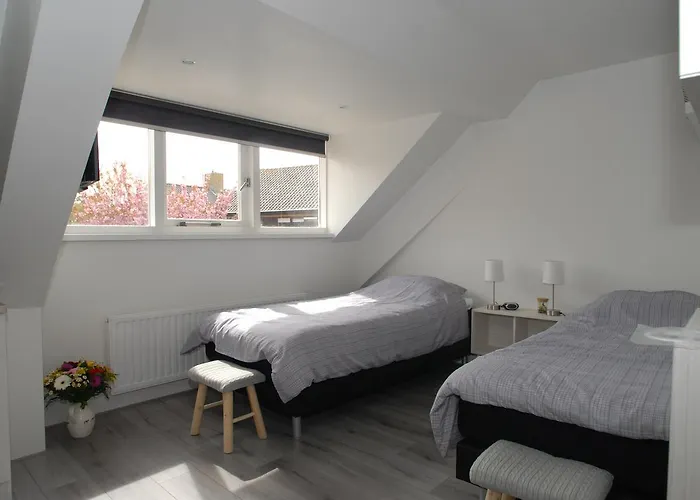 Bed & Breakfast De Kaagse Boer 4*