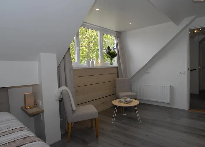 De Kaagse Boer Bed & Breakfast 4*